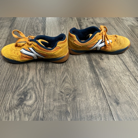 Orange Kelme size 1 boys shoes - Picture 4 of 5